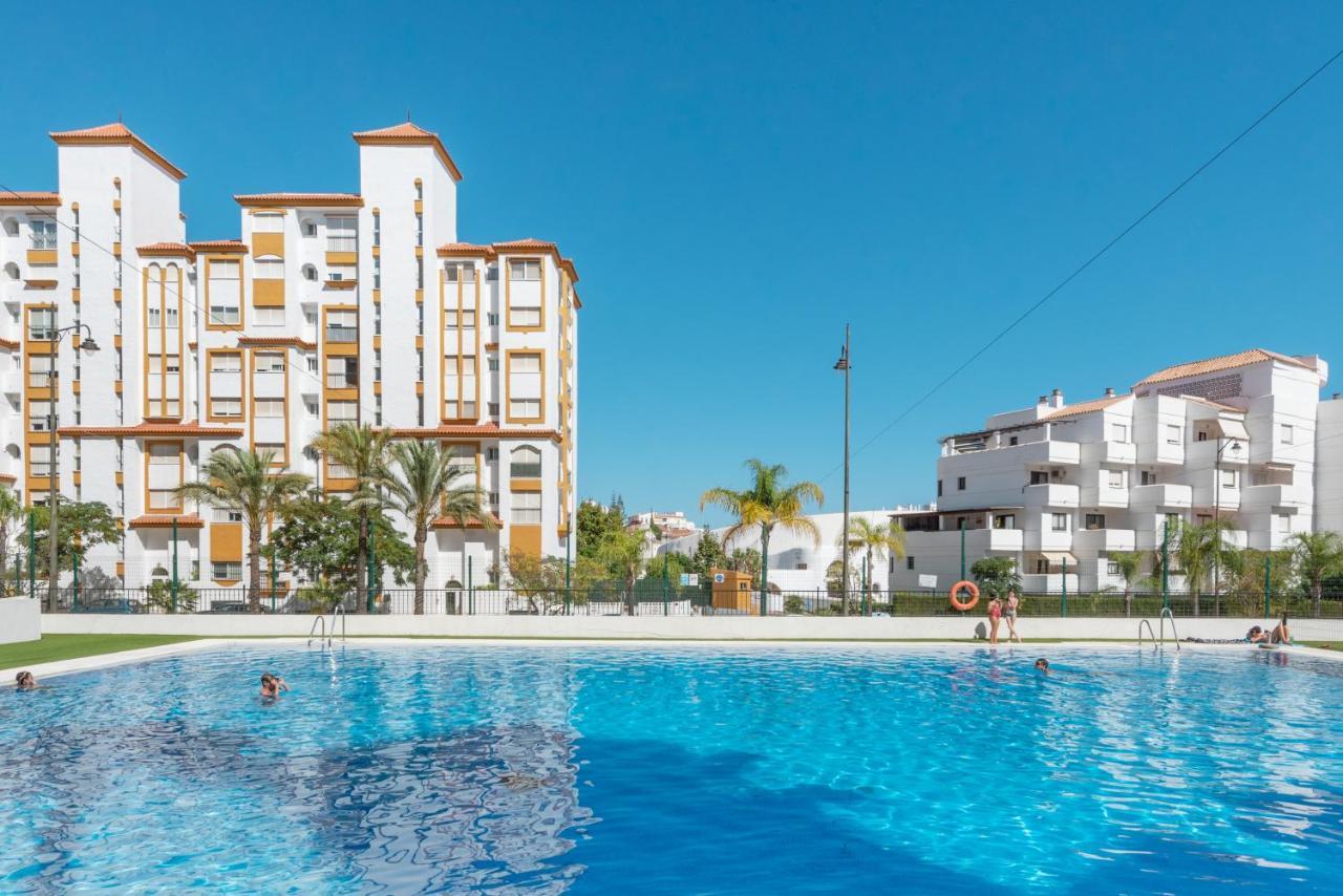 Escape To Estepona Exterior foto