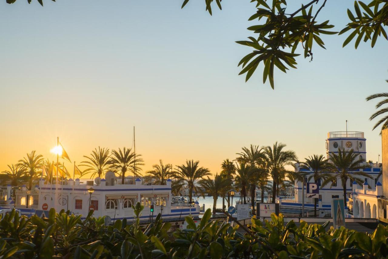 Escape To Estepona Exterior foto