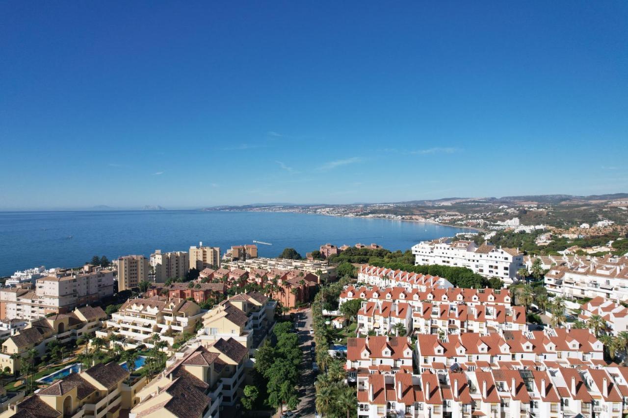 Escape To Estepona Exterior foto